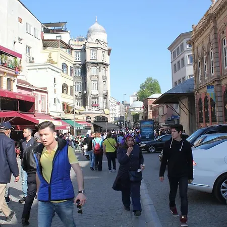 Galata Tower Apart